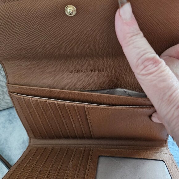 Michael Kors Jet Set Camera Crossbody Bag/Matching Wallet (NWOT) - Picture 7 of 8